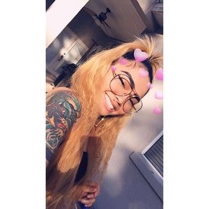 Meet your Posher, Kayli